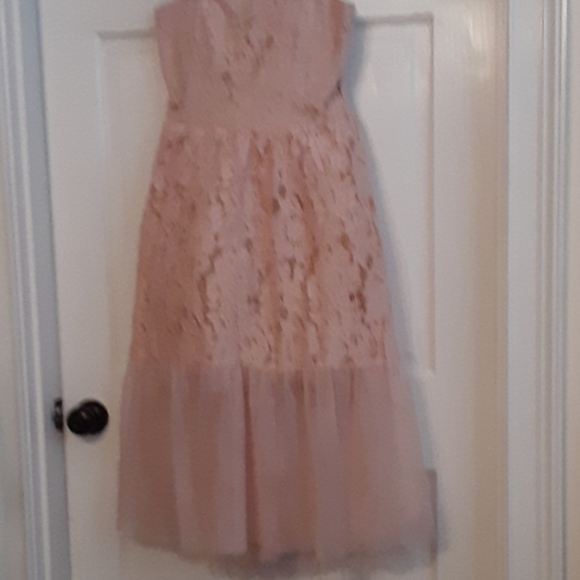 Dress - Picture 3 of 4